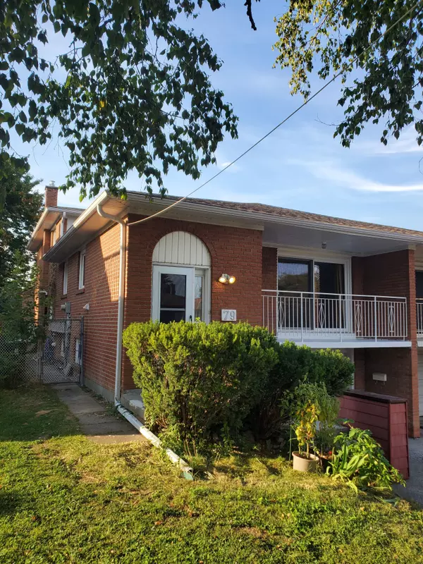 Toronto C15, ON M2J 3K4,79 Baroness CRES