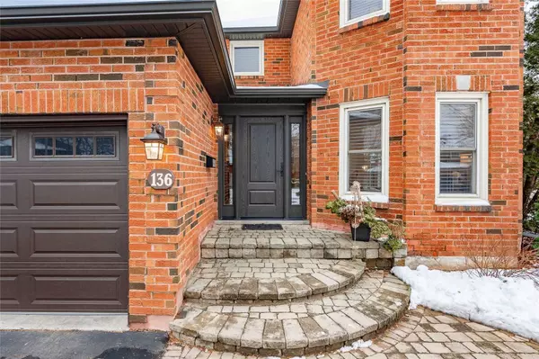 Oakville, ON L6L 6J1,136 Triller PL