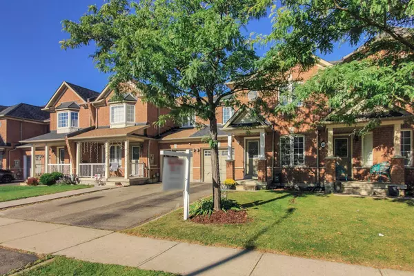 Brampton, ON L6Z 4W4,16 Fairway CT