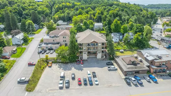 Haliburton, ON K0M 2K0,9 Newcastle ST #305