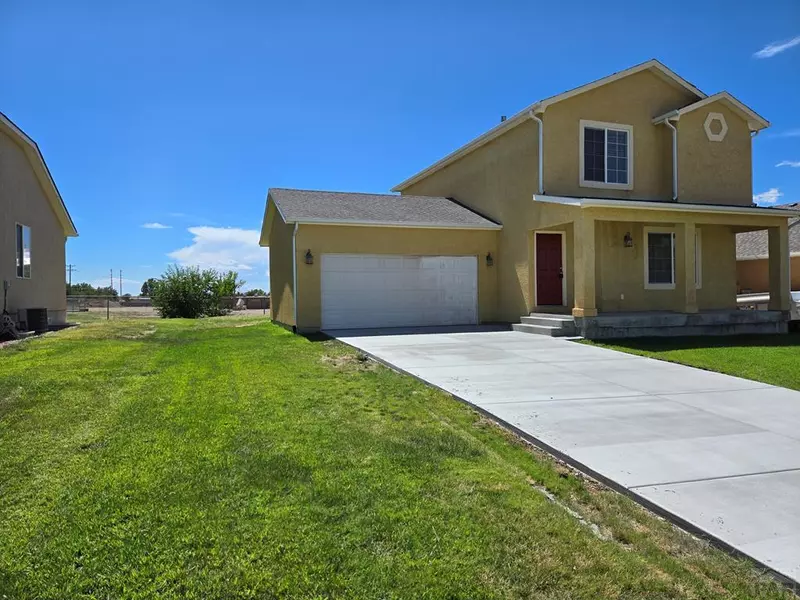 2312 Longhorn Dr, Pueblo, CO 81008-2840