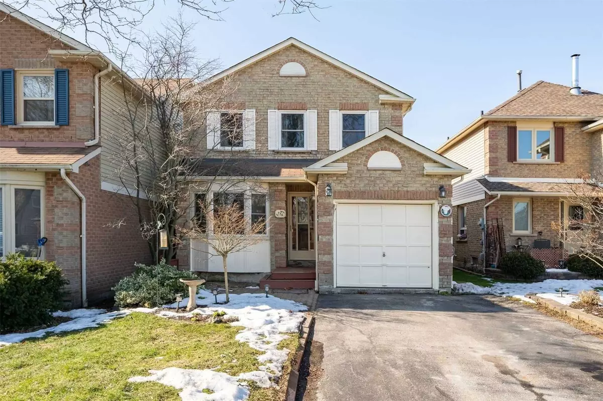 Whitby, ON L1N 7W4,776 Honey Tree CT