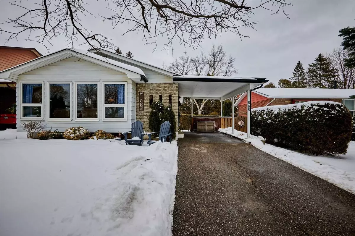 Oshawa, ON L1H 1S2,865 Capri CT