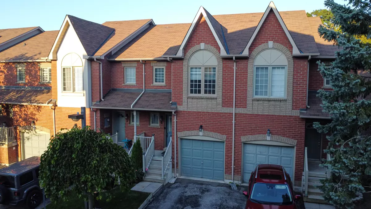 Pickering, ON L1V 1C9,1867 Kingston RD #6