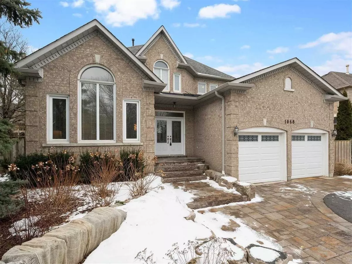 Newmarket, ON L3X 1M6,1068 Stonehaven AVE