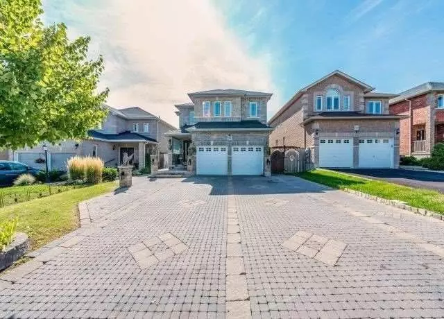 Bradford West Gwillimbury, ON L3Z 3J7,37 Wyman CRES