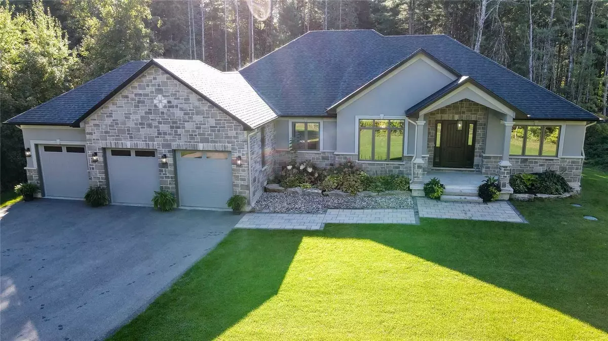 Springwater, ON L9X 0K1,3 Gallagher CRES