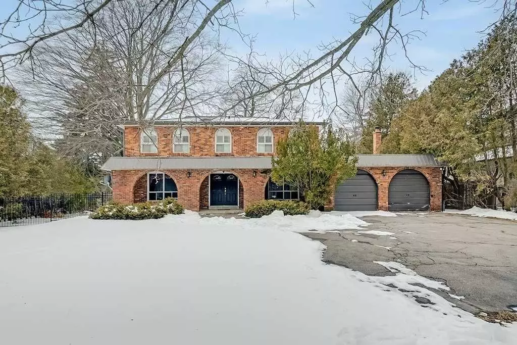 Oakville, ON L6L 1E7,1087 Lakeshore RD W