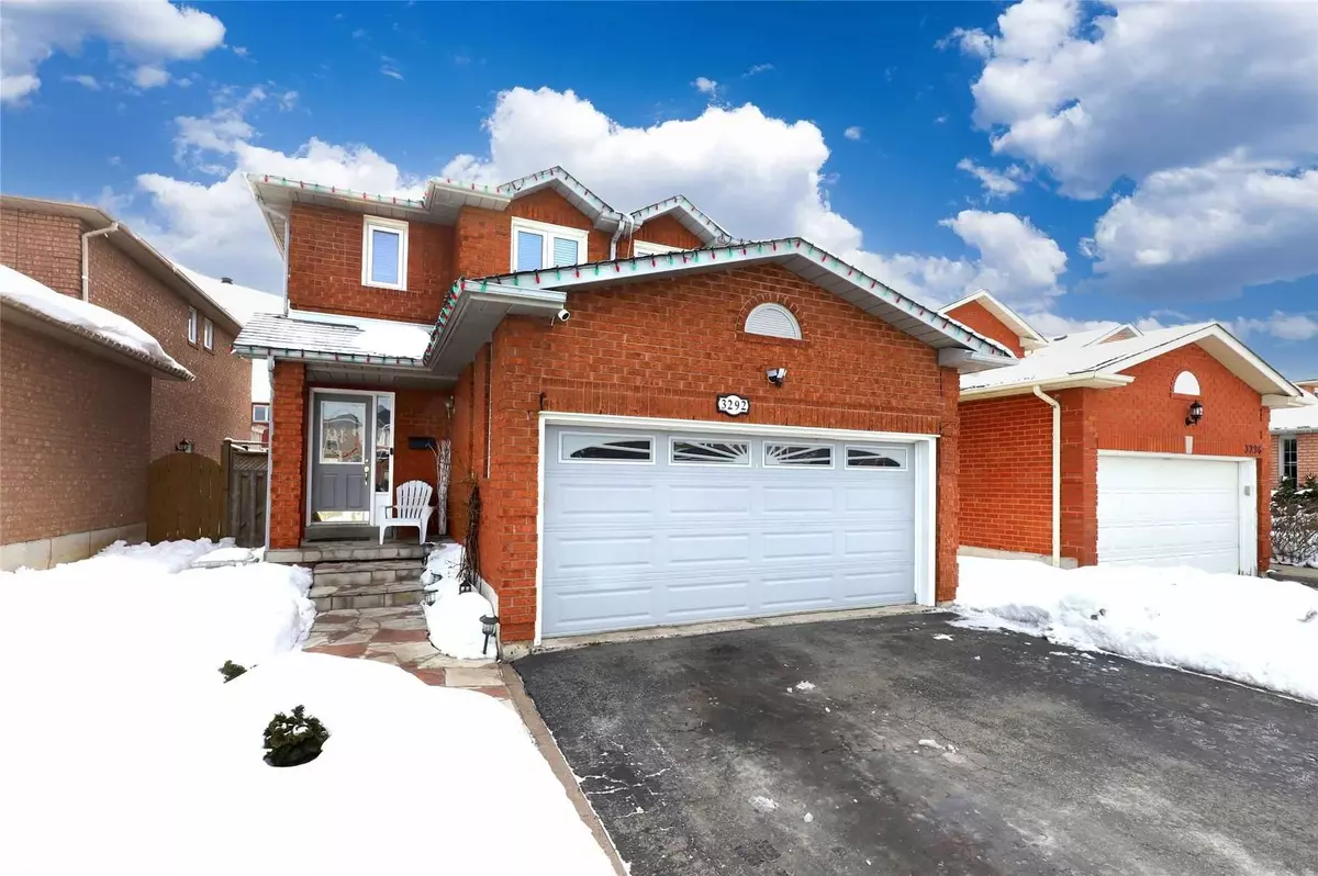 Peel, ON L5N 6A9,3292 Lady Slipper CT