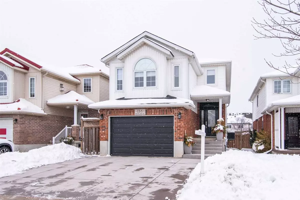 Kitchener, ON N2E 3W8,134 Mountain Laurel CRES