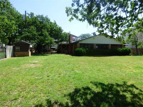 Eastland, TX 76448,215 County Road 564