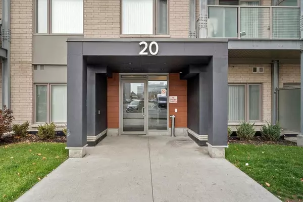 Toronto E11, ON M1B 0E1,20 Orchid Place DR #308