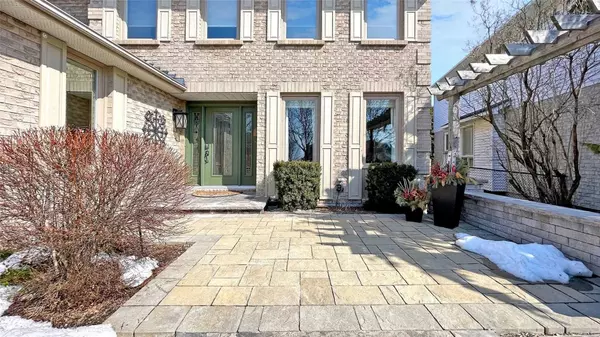 Oshawa, ON L1K 2G5,955 Peggoty CIR