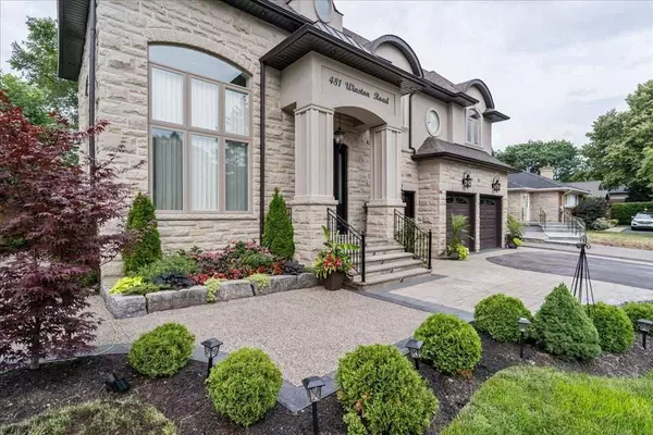 Oakville, ON L6L 4W9,481 Winston RD