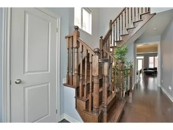 Oakville, ON L6M 0P7,3128 Hiram TER