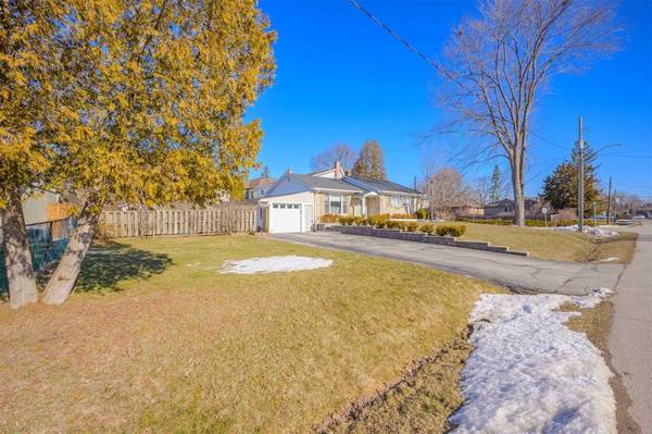 Oakville, ON L6L 2N5,1335 Tansley DR