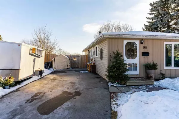 Kitchener, ON N2P 1M8,98 Cluthe CRES