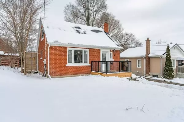 Kitchener, ON N2M 4B1,8 Barclay AVE