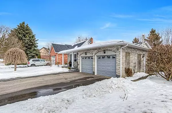 Kitchener, ON N2E 3C6,18 Pipers Green CT