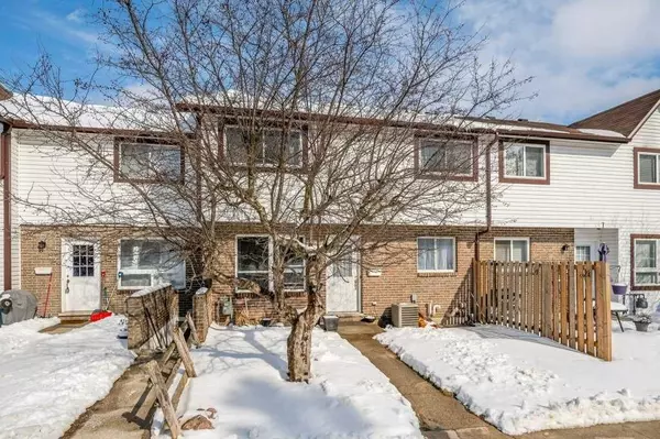 Kitchener, ON N2P 1C8,399 Pioneer DR #8