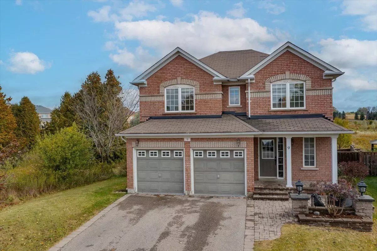 East Gwillimbury, ON L0G 1M0,9 Cheltonwood CT