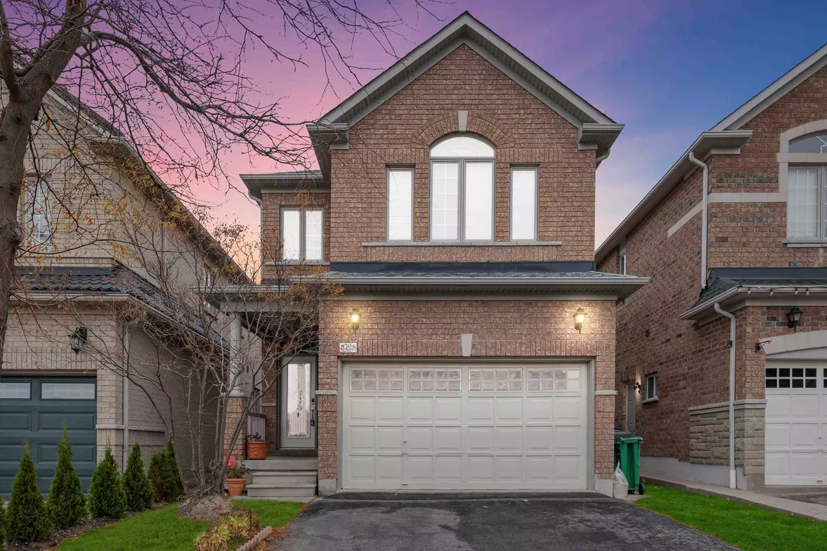 Mississauga, ON L5M 8B6,3728 Quiet Creek DR