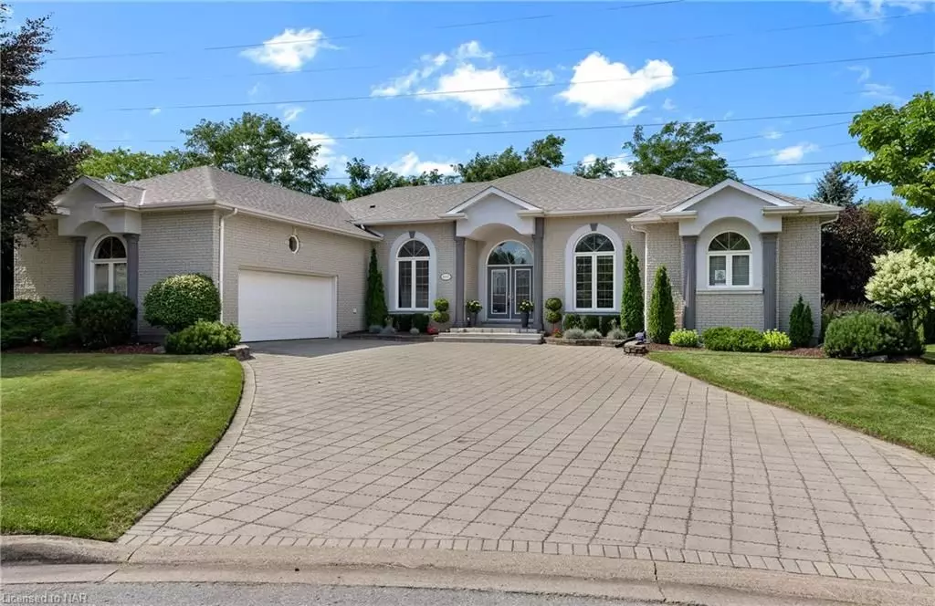 Niagara Falls, ON L2H 2Y8,8113 FATIMA CT