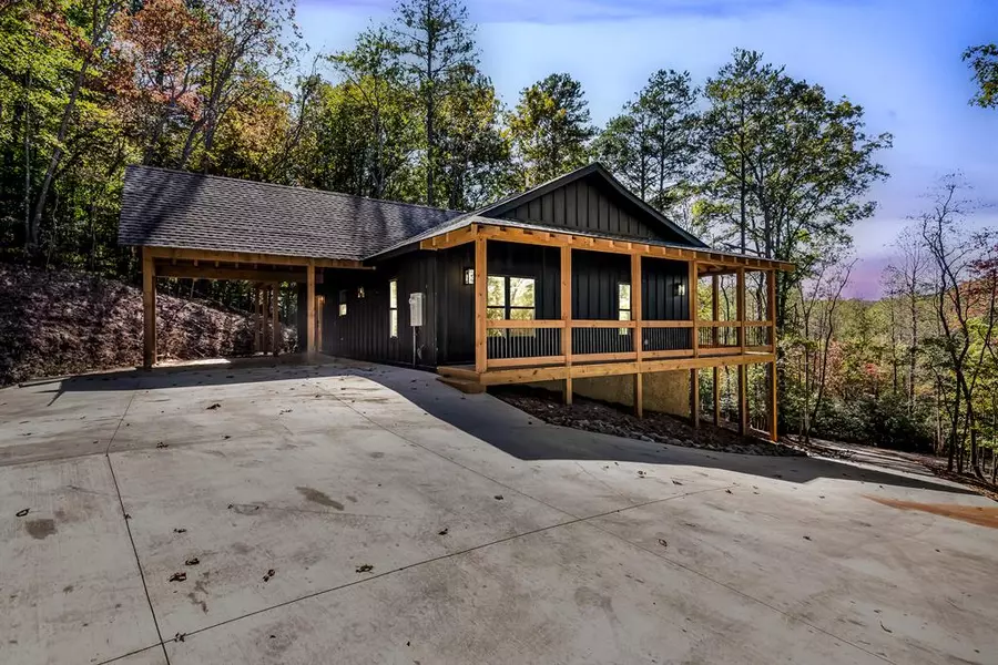 55 Agora Lane, Ellijay, GA 30540