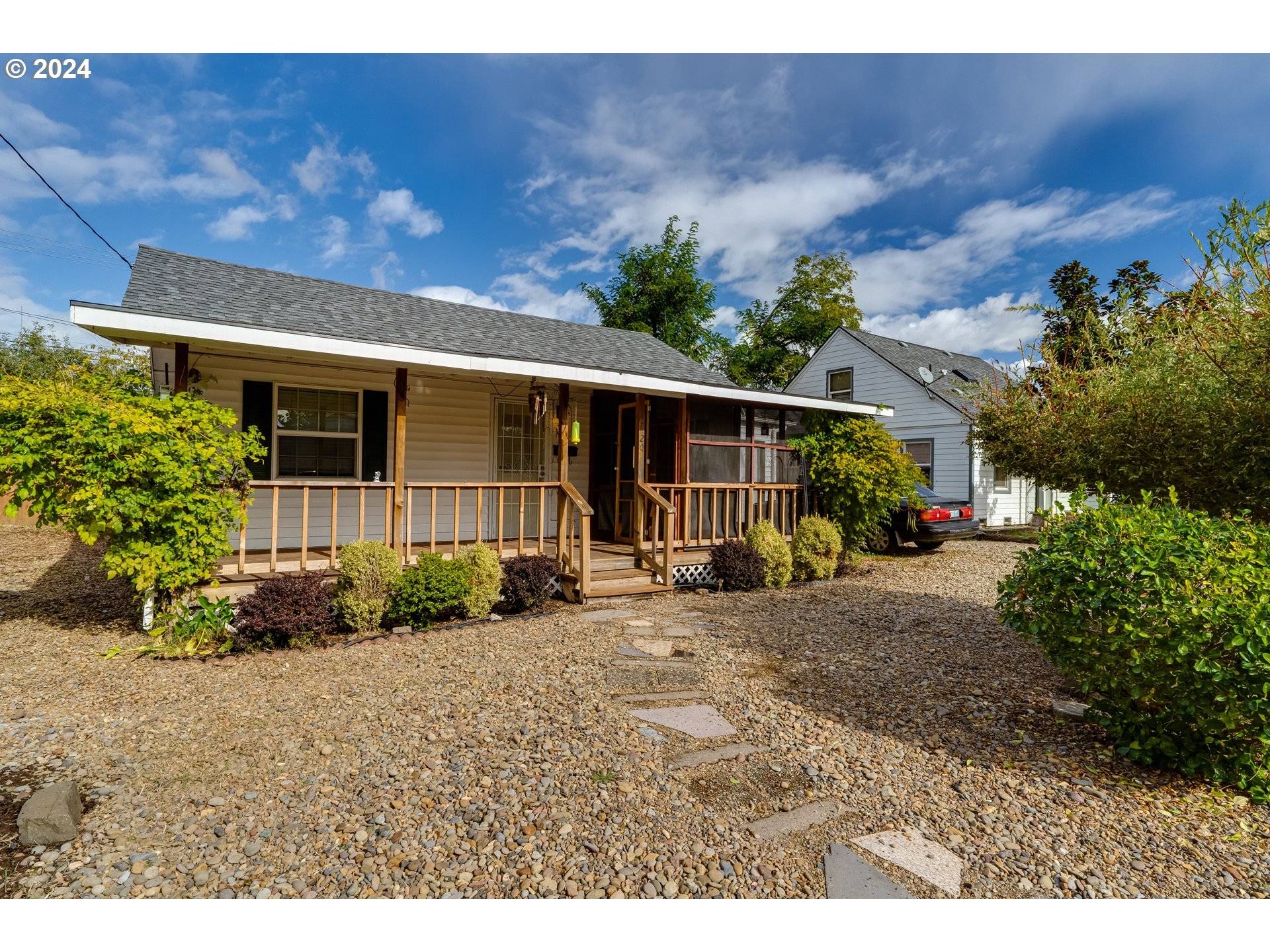Springfield, OR 97477,2420 D ST