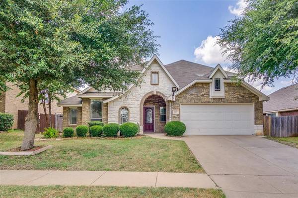 717 Hutchins Drive,  Crowley,  TX 76036