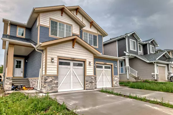 Airdrie, AB T4B5K1,1481 Bayview PT