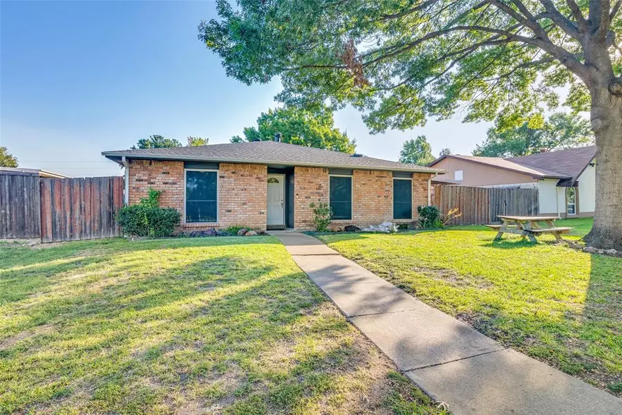 2618 Roman Way, Garland, TX 75040