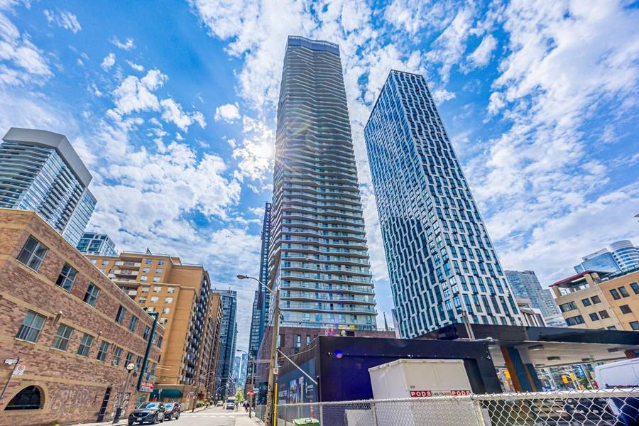 100 Dalhousie ST #1501, Toronto C08, ON M5B 0C7