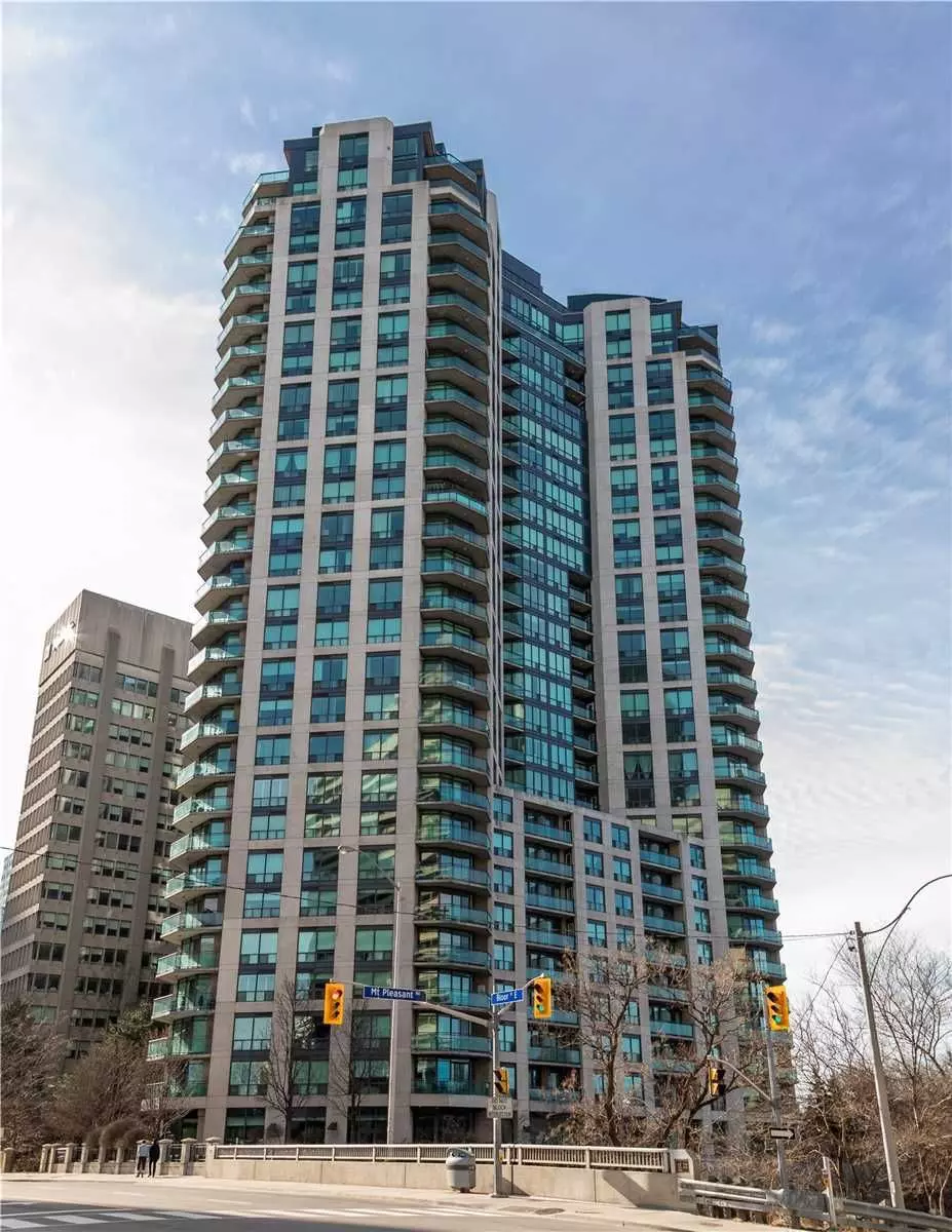 Toronto C09, ON M4W 3Y2,300 Bloor ST E #905