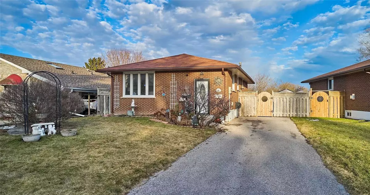 Oshawa, ON L1H 3K8,499 Tennyson CT