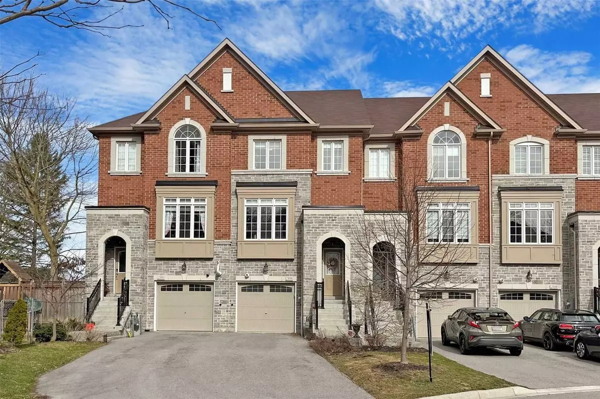 Newmarket, ON L3Y 1J2,233 Appelton CT