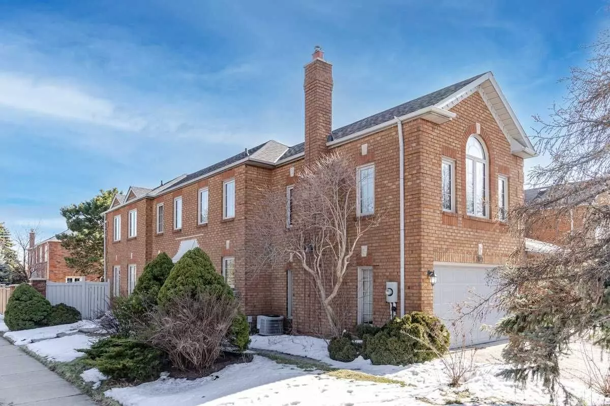 Oakville, ON L6M 2S8,2027 Brays LN