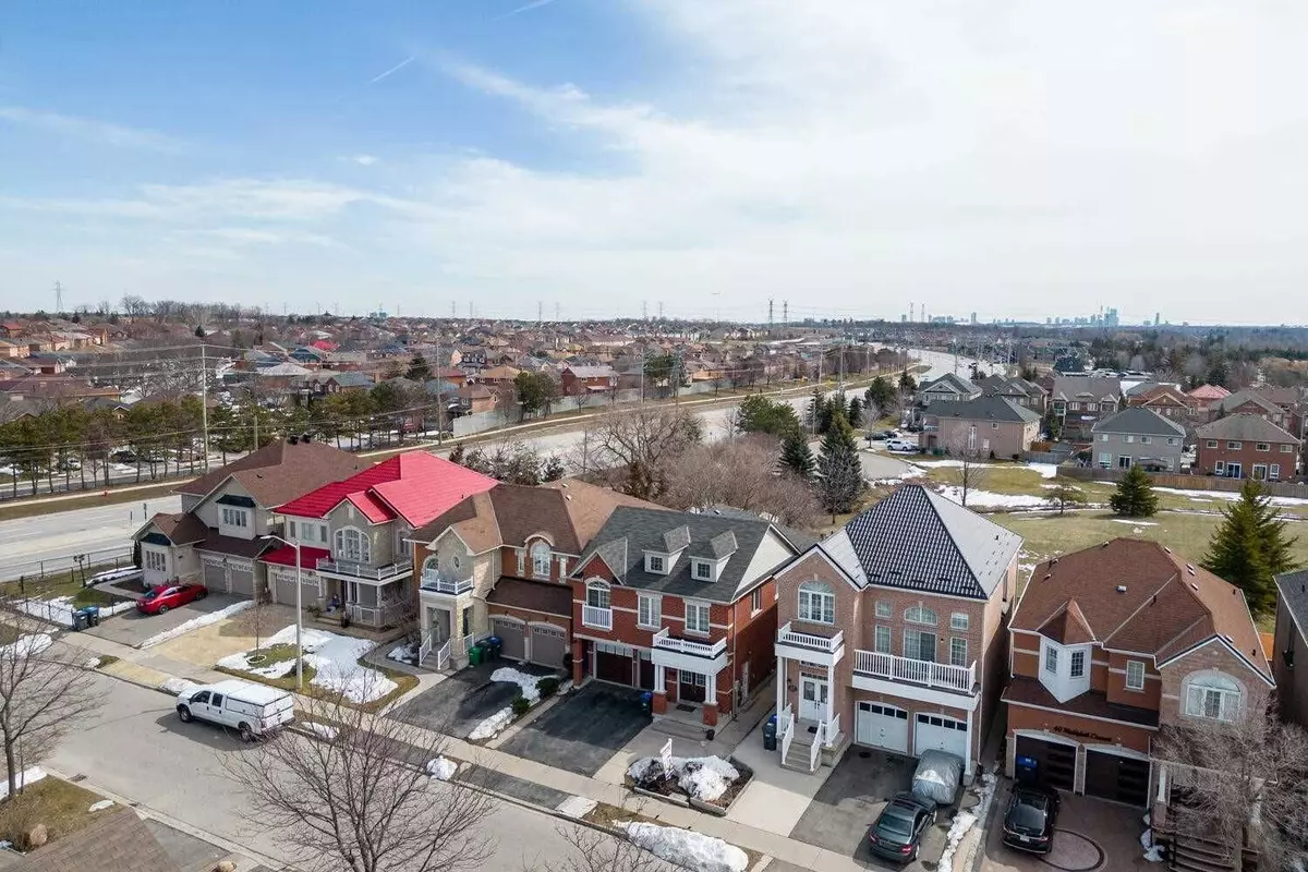 Brampton, ON L6Y 5R8,44 Maddybeth CRES