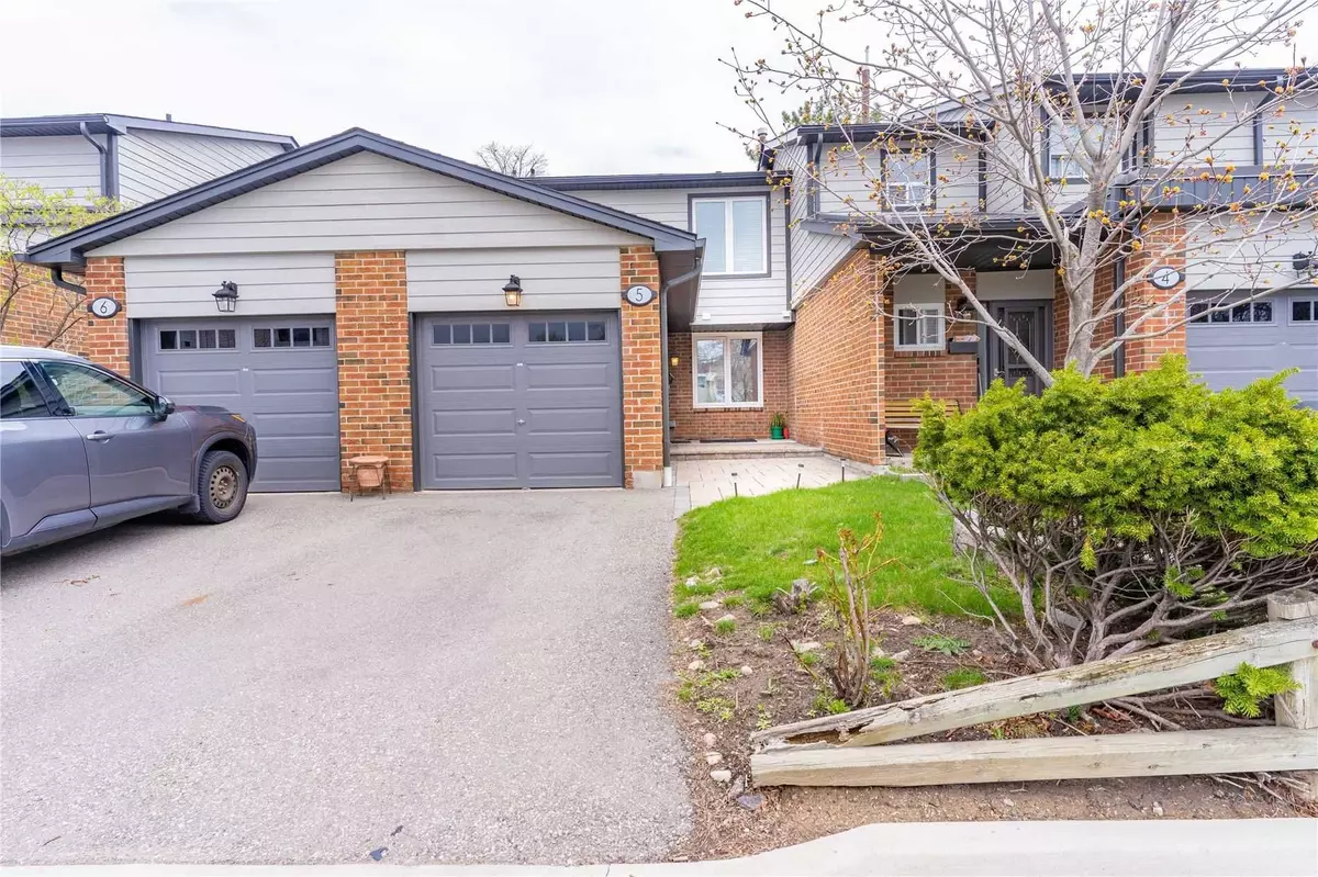 Mississauga, ON L4Z 1H2,525 Meadows BLVD #5