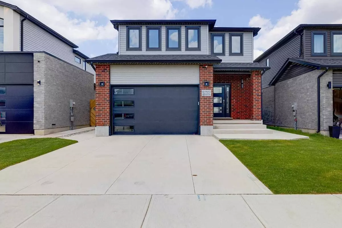 London, ON N6M 0H6,1652 Chelton CT