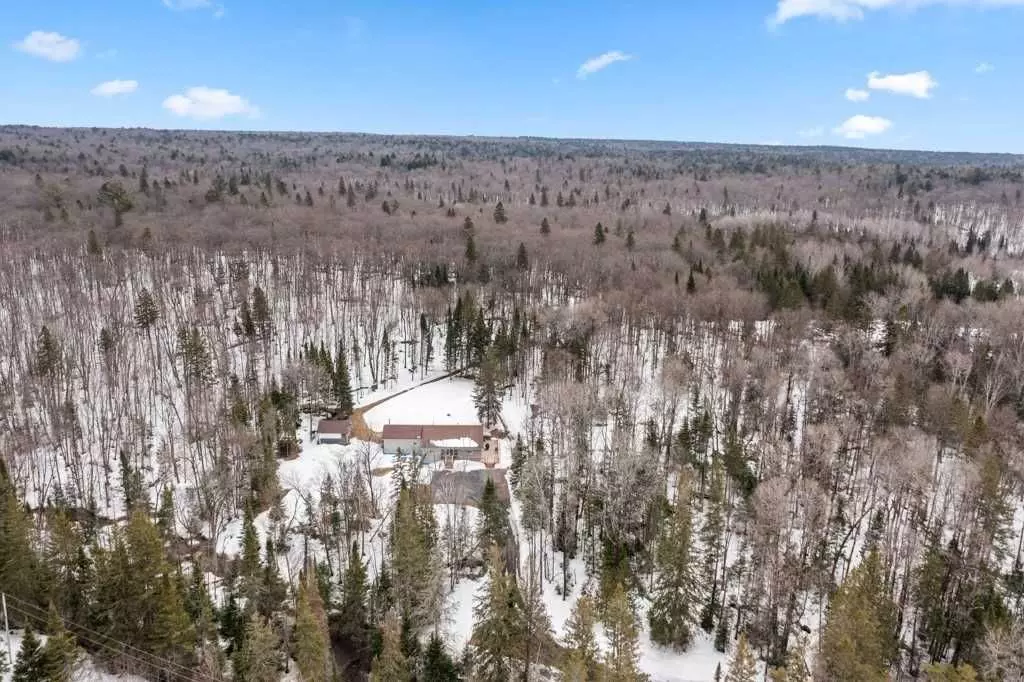 Muskoka Lakes, ON P0B 1J0,5177 Aspdin RD