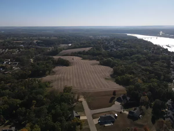 East Dubuque, IL 61025,000 Old Dump Road