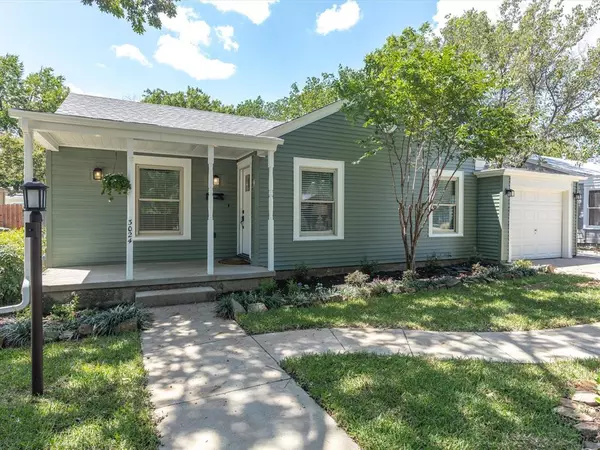 3024 Edgehill Road, Fort Worth, TX 76116