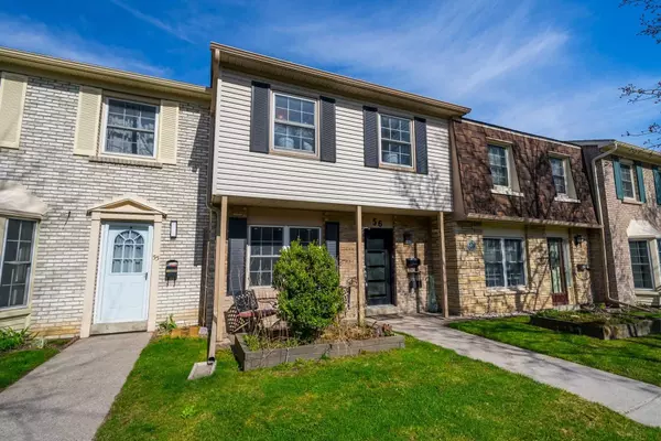 Pickering, ON L1W 3B7,580 Eyer DR #56