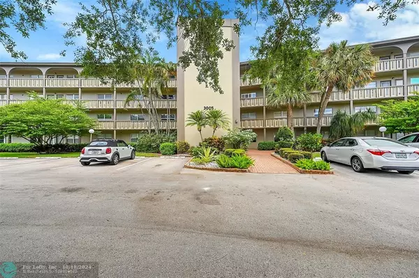 3005 Portofino Isle  #J1,  Coconut Creek,  FL 33066