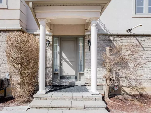 Richmond Hill, ON L4B 4V7,9133 Bayview AVE #106