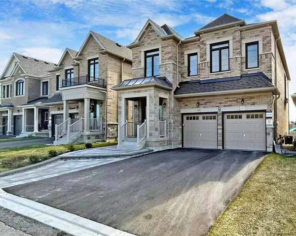 East Gwillimbury, ON L9N 0T3,39 Tesla CRES