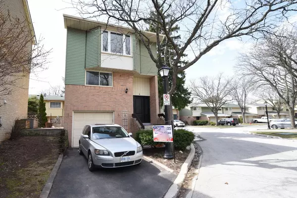 Oakville, ON L6H 3A3,1135 Mccraney ST E #4