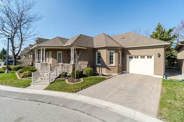 Brampton, ON L6R 1W5,8 Cricket CT