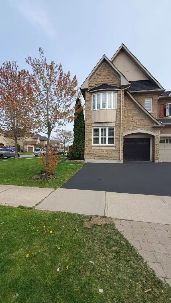 Oakville, ON L6M 0C7,2345 STONE GLEN CRES